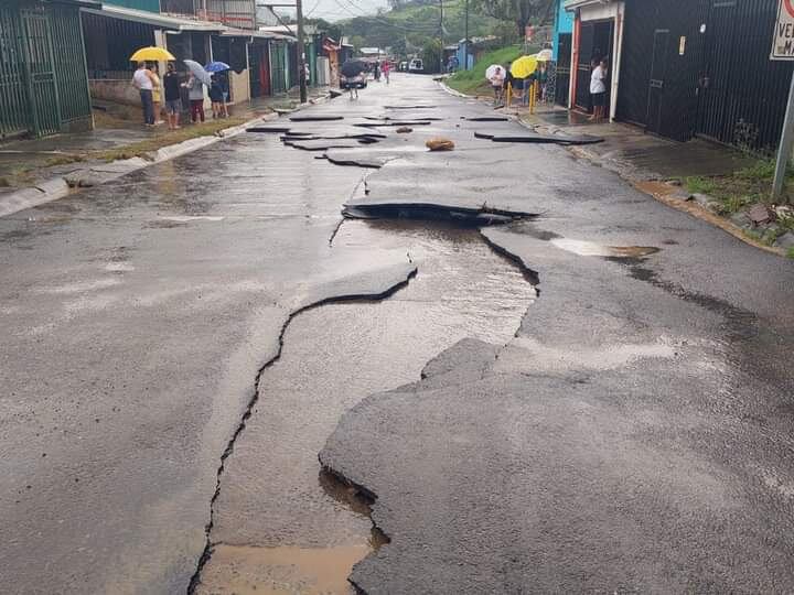 Afectación por lluvia en Desamparados. Foto cortesía.