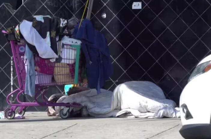 Loni Willison, la exestrella de Hollywood que vive en la calle y lucha con su adicción a las drogas