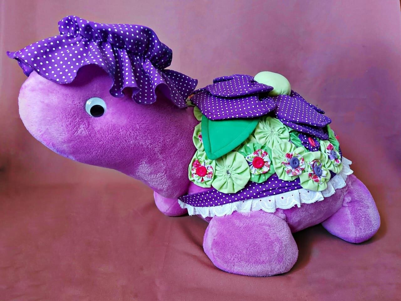 Novelón sobre Ana Cambronero González, mujer que perdió a su esposo y a sus tres hijos en el terremoto de Cinchona. Foto cortesía Ana Cambronero.