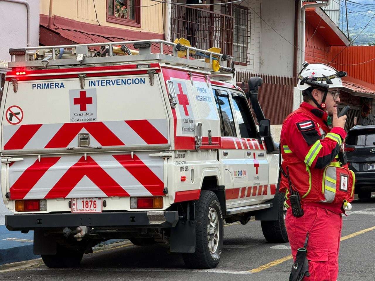 Un muro de contención cayó sobre dos menores en una vivienda en Tibás