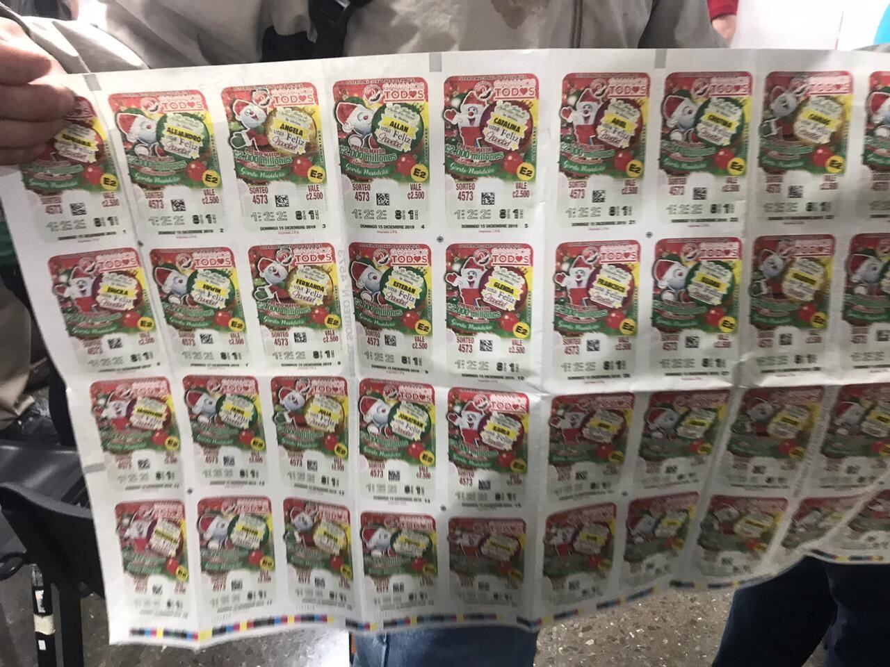 Gente cambia lotería en la JPS