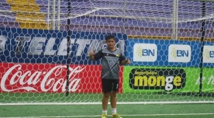 Kevin Chamorro cuando era niño. Instagram.