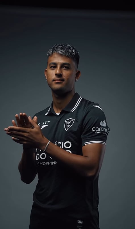 Álvaro Zamora es el nuevo jugador del Académico de Portugal. Captura de pantalla.