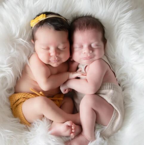 Antonella y Alessandro, los hijos de Lussania Víquez.