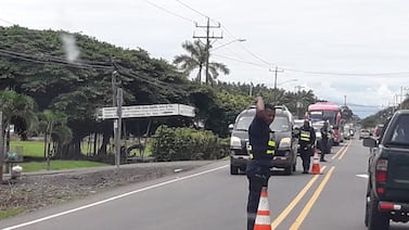 Violencia en carretera: Discusión entre conductores de un carro y una buseta terminó en un sangriento homicidio