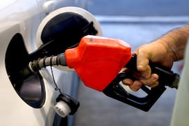 Corra a llenar el tanque de gasolina porque en pocas horas se viene un garrotazo