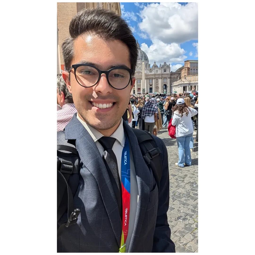 El periodista de Teletica, Gabriel Pacheco Vega, recordó este sábado cómo le cambiaron sus planes tras confirmarse la muerte del papa Francisco, el 21 de abril pasado.