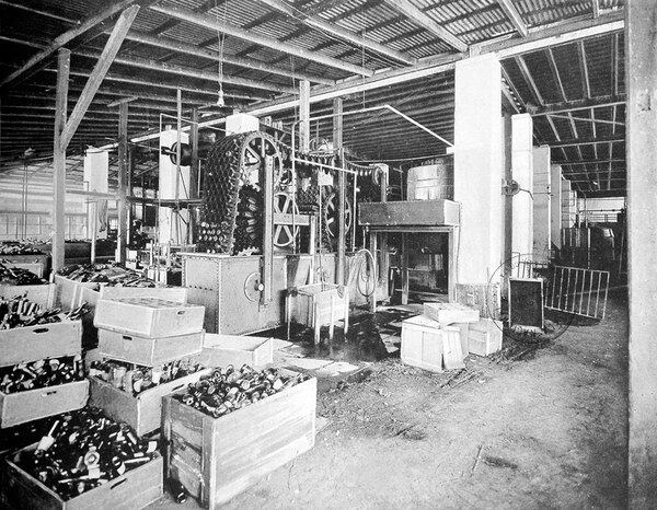 Para la historia de la cerveza en Costa Rica hay un hecho fundamental en 1888 y es el ingreso al mercado cervecero tico del austríaco José Traube Tichy, quien fundó ese año la Cervecería Globo en Cartago.