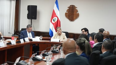 Diputados no fueron los únicos: jerarcas judiciales también debieron entregar celulares