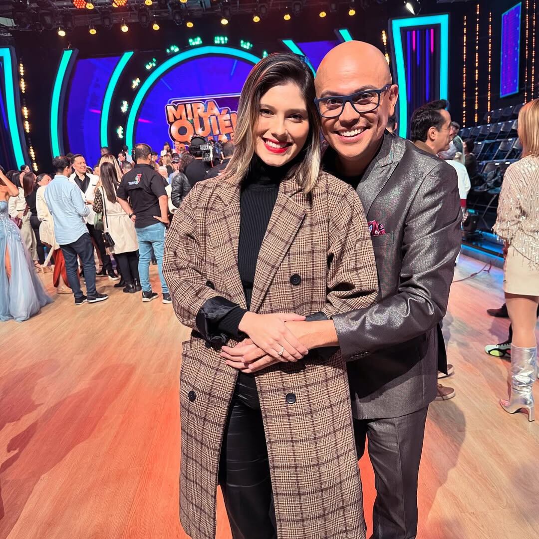 Mientras se daban un descanso en la playa esta semana, la esposa de Mauricio Astorga, Katherinne Campos, dio una pista sobre qué fue lo que la flechó del Bichillo.