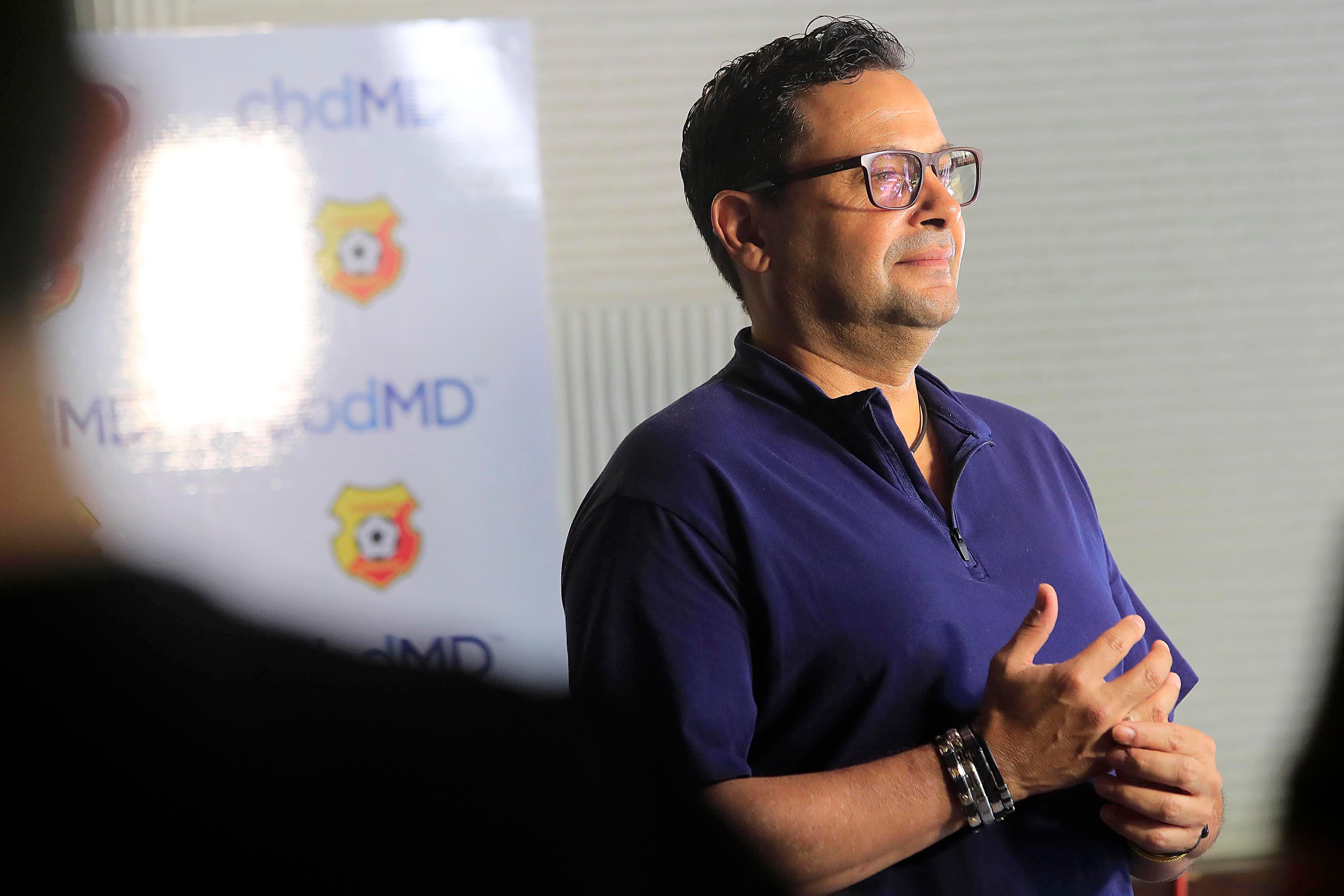 05/10/2023 Restaurante Madison, Plaza Futura, Lindora. Conferencia de prensa de Herediano para firmar convenio con cdbMD y hablar acerca del reciente trinfo ante Comunicaciones y de los partidos que se vienen ante el Deportiva Saprissa. Estuvieron presentes el director técnico, Jeaustin Campos; el gerente deportivo, Robert Garbanzo y los jugadores John Jairo Ruiz y Yendrick Ruiz.