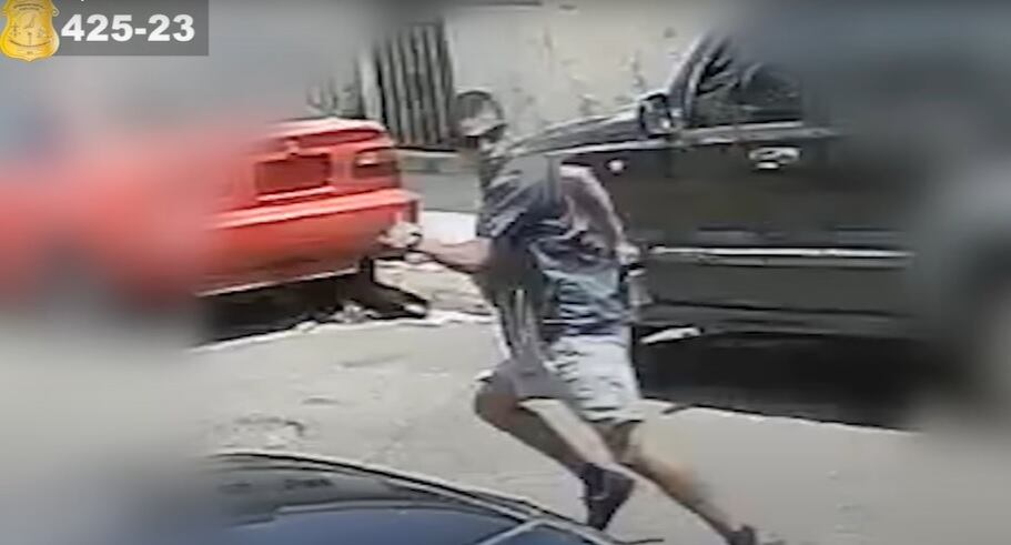 Tras cometer el homicidio, el gatillero huyó a pie. Foto OIJ.