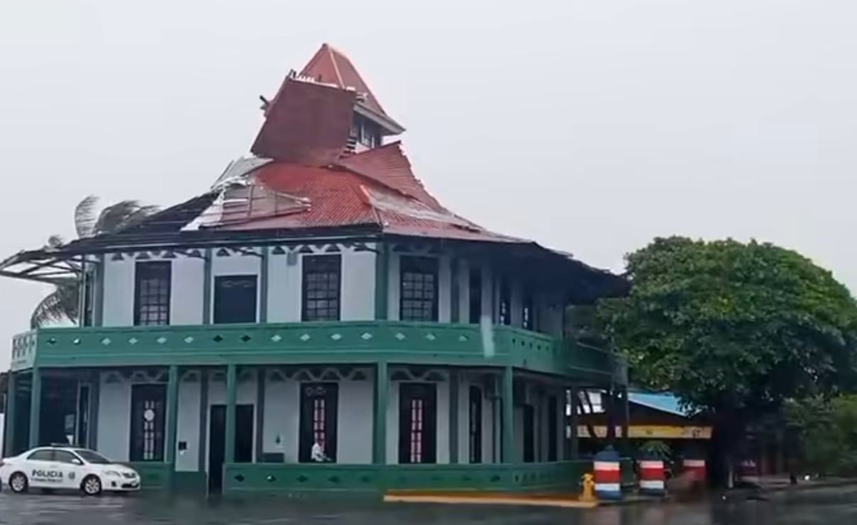 Una tromba castigó la antigua capitanía en Puntarenas