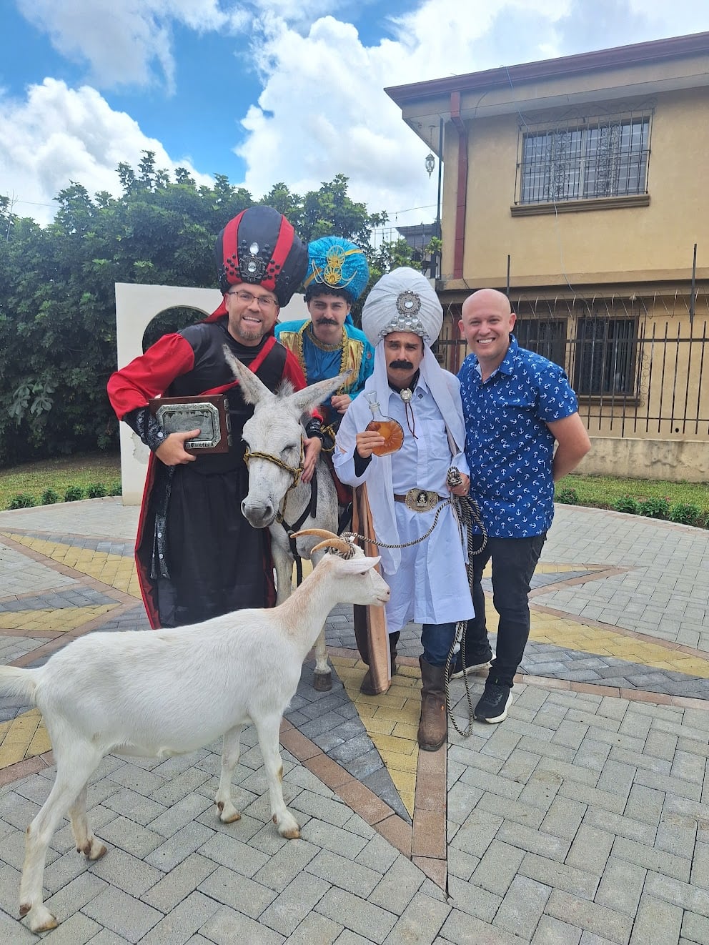 Mario Alfaro Chaves, periodista y productor artístico de Repretel