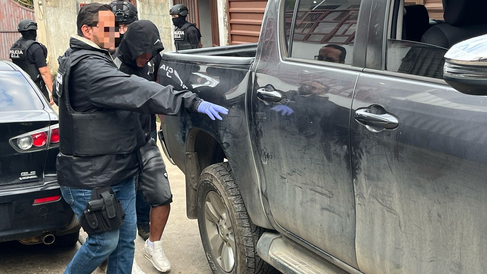 Un sujeto de apellido Ortiz, de 25 años, sospechoso de atentar con la vida de otras personas al dispararles, en Cartago. Foto: Alejandra Morales