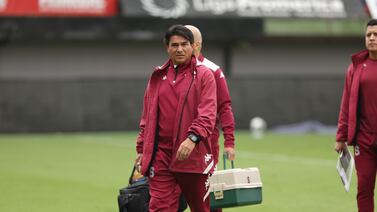 Ídolo morado dice que Vladimir Quesada traicionó uno de los mandamientos de Ricardo Saprissa