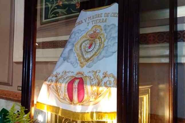 Manto de Nuestra Señora del Pilar que está en exhibición