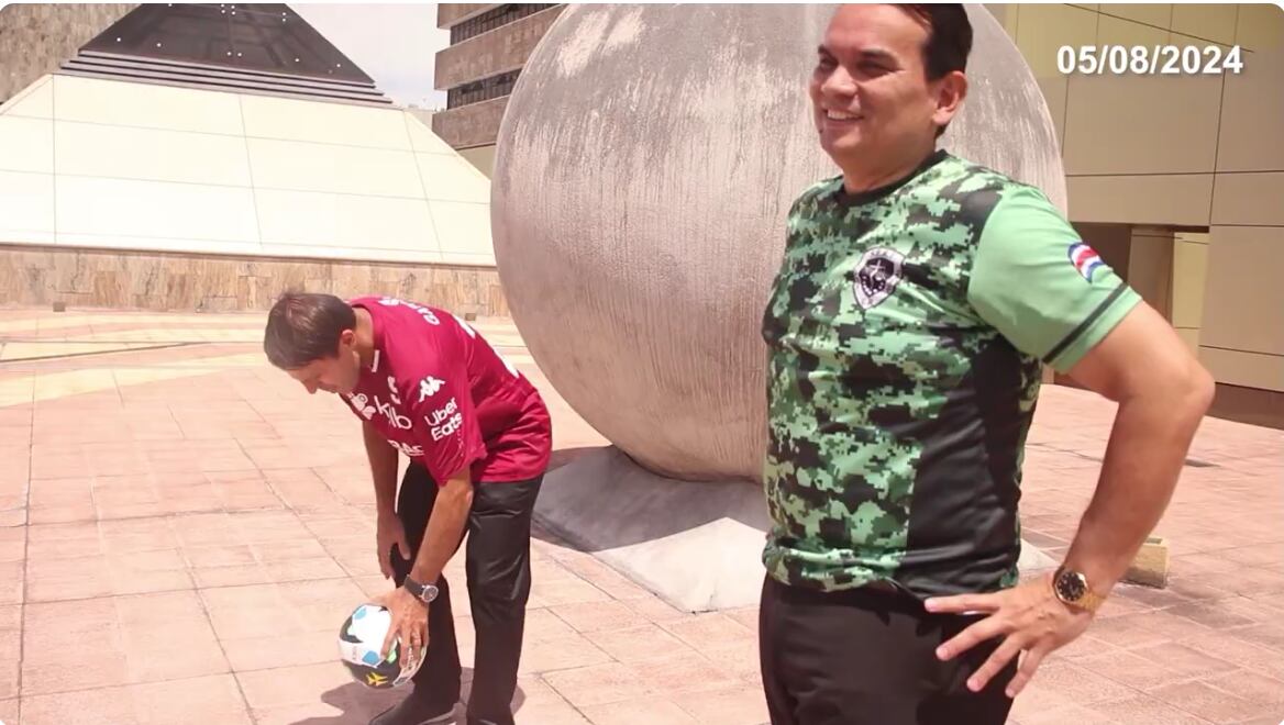 Andrés Núñez y Randall Zúñiga, partido Veteranso de Saprissa vs Veteranos OIJ,