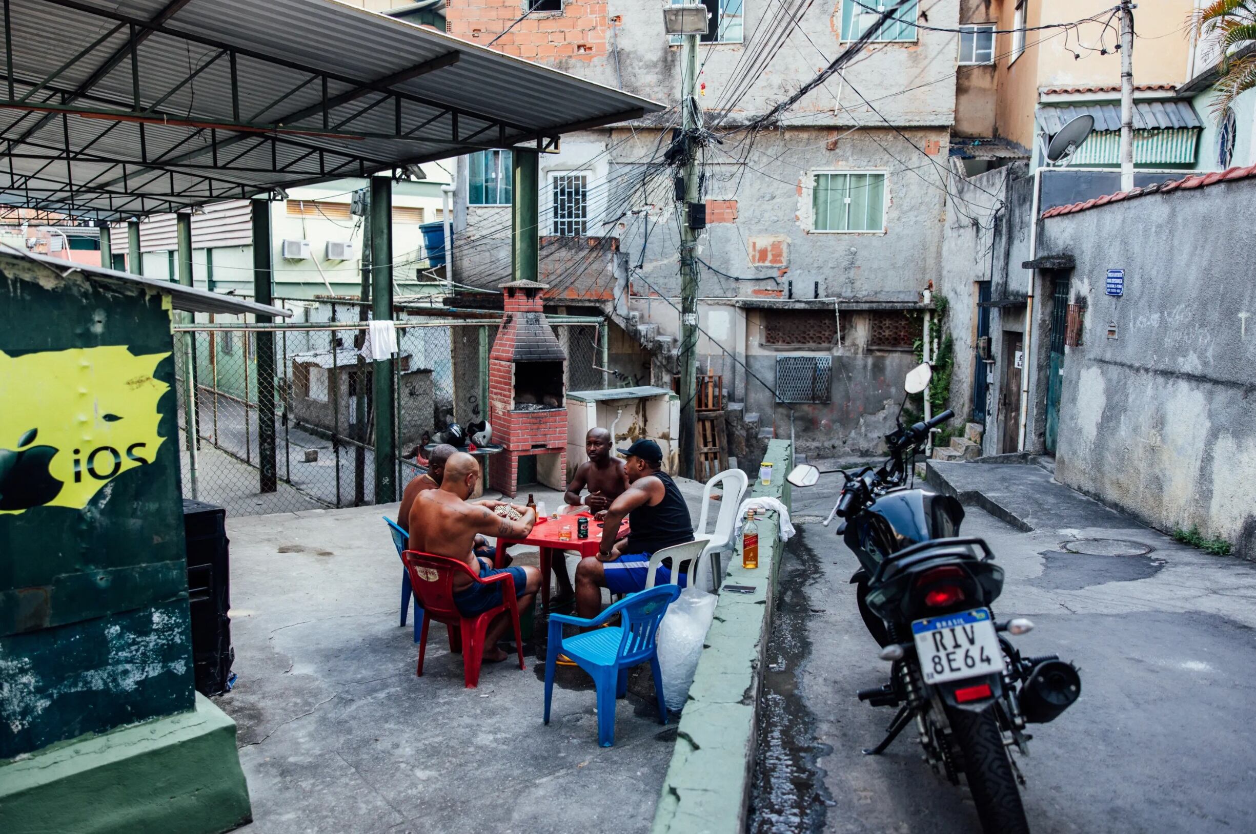 Adriano, uno de los jugadores más emblemáticos de Brasil publicó una sentida carta en la que cuenta cómo vive. Twitter.