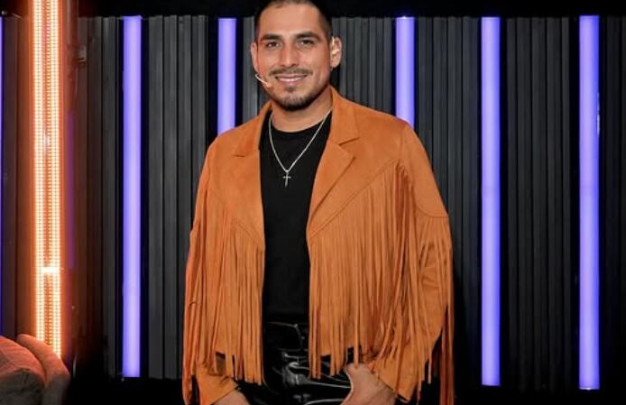 Espinoza Paz, cantante regional mexicano.