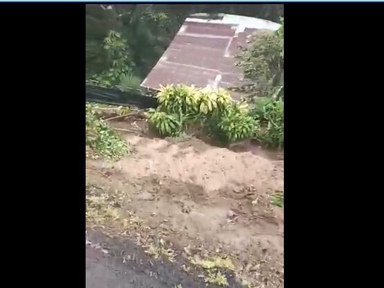 Deslizamiento se llevó casa en Acosta