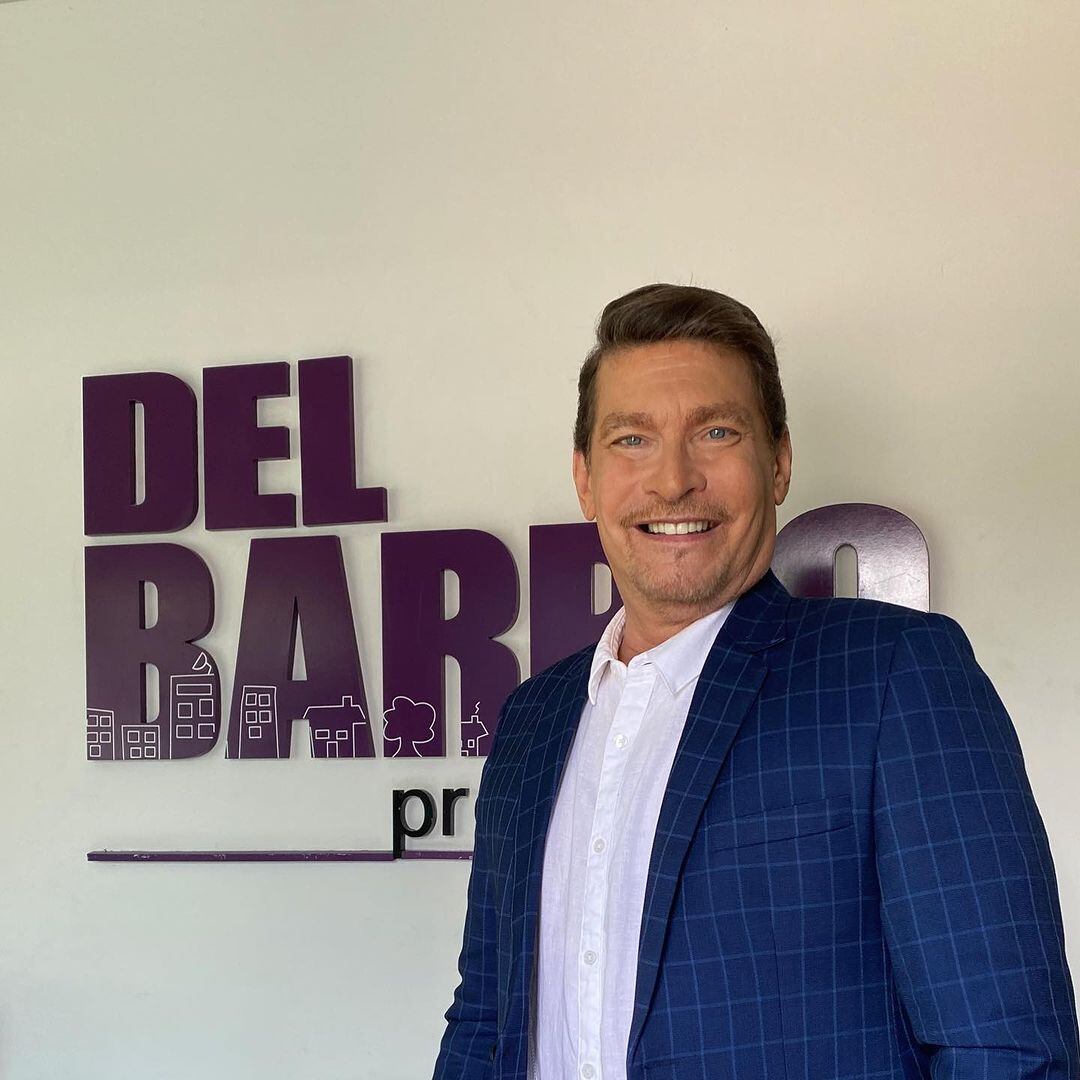 El actor mexicano Sebastián Ligarde también recurre a su orina para el cuidado de su carita.