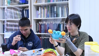 El curioso “Hospital de Juguetes” de la UCR que usa tecnología para que todos los niños puedan jugar