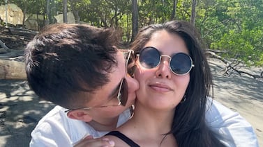 Periodistas del 7 se dejaron ver muy enamorados fuera de Telenoticias