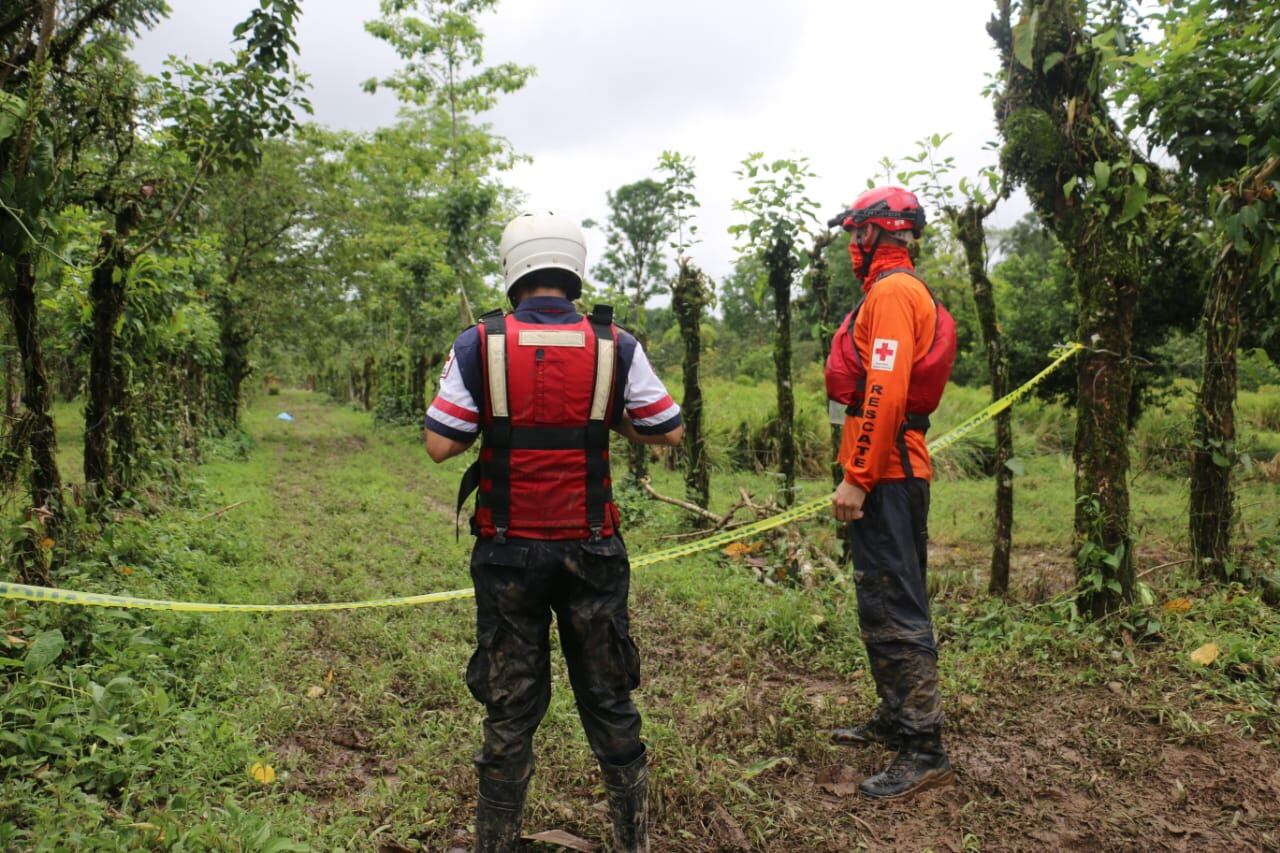 Agricultor y señora de 71 años que trataron de salvar ganado de inundaciones serían las primeras víctimas mortales de las lluvias