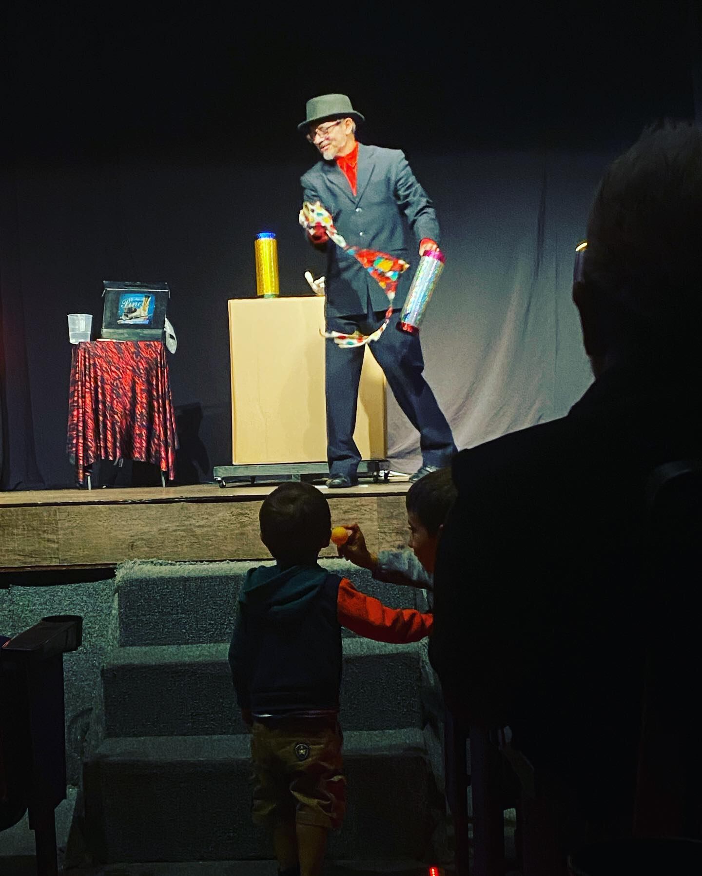 El Mago Pincel los deleitará cada sábado con un show de magia para toda la familia.