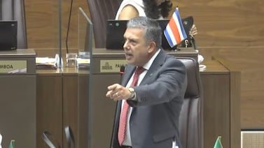 ¿Fue despedido Óscar Izquierdo contra criterio jurídico? Esto dice el AyA