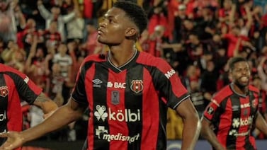 Rashir Parkins reconoce la inconsistencia de Alajuelense y mantiene viva la esperanza