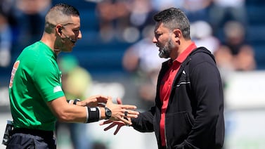 Árbitro Steven Madrigal construye un camino muy diferente al de sus colegas y que dará de qué hablar