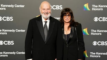 Hijo del famoso cineasta Rob Reiner es detenido tras hallazgo mortal en su casa en Los Ángeles
