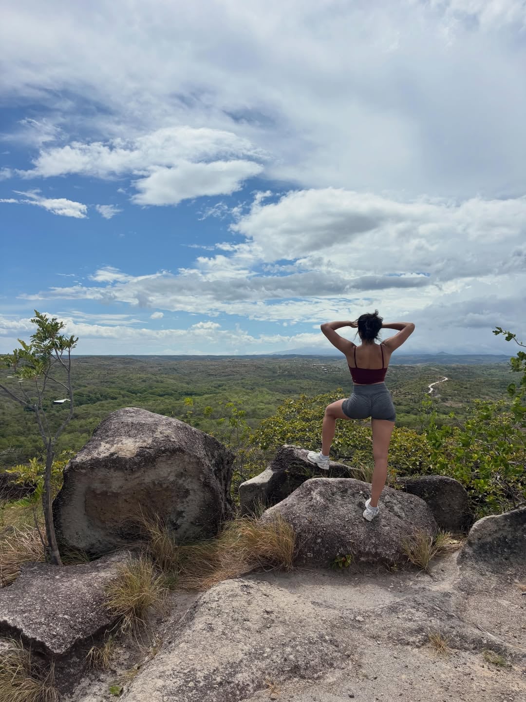 La estrella de WWE visitó Guanacaste junto a su novio.