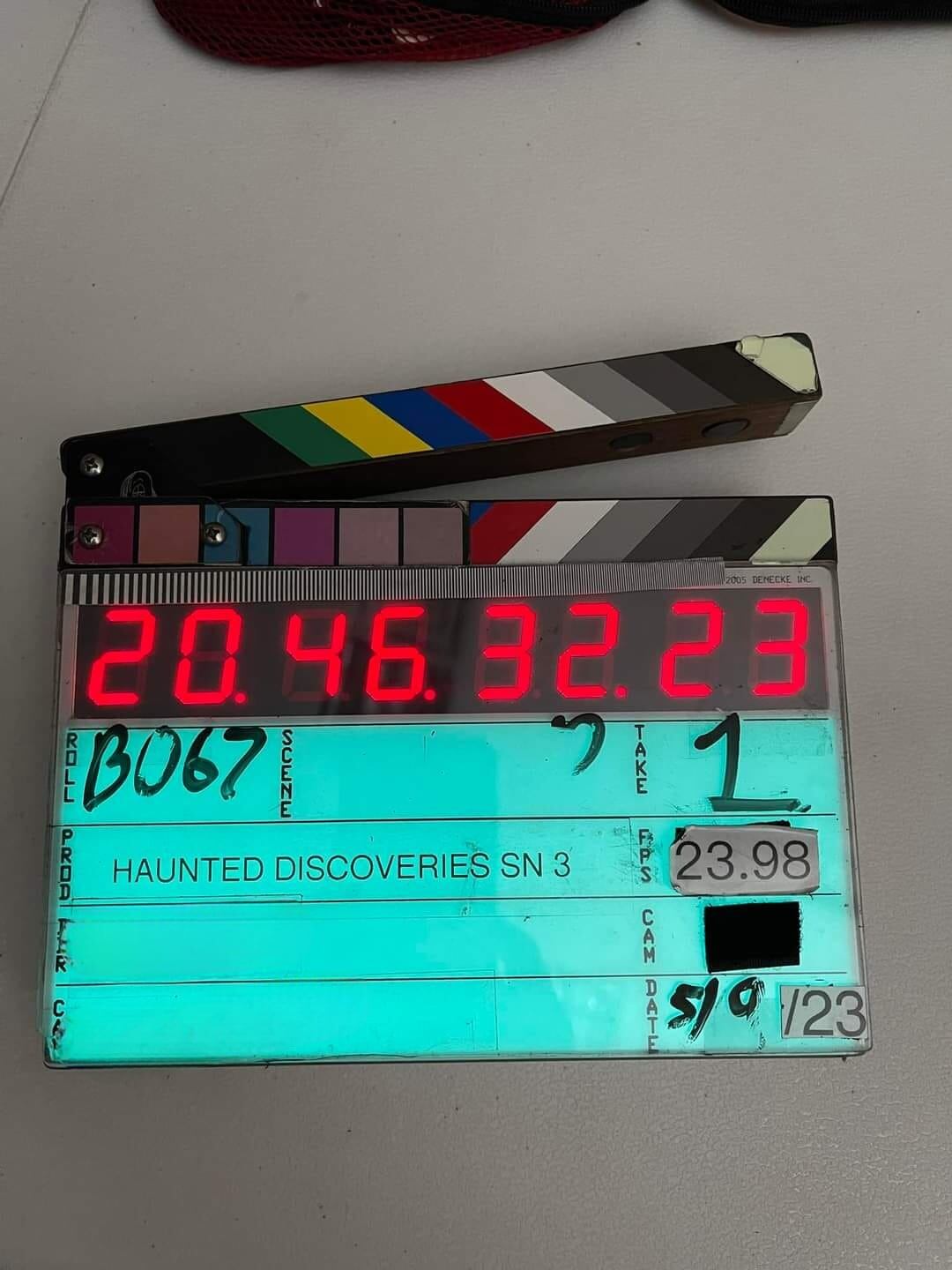 Cinco trabajadores del canal estadounidense Discovery Channel se vinieron a Costa Rica para hace un primer programa sobre una serie de terror, se fueron a grabar a un edificio abandonado del país y qué va, terminaron con la peluca parada