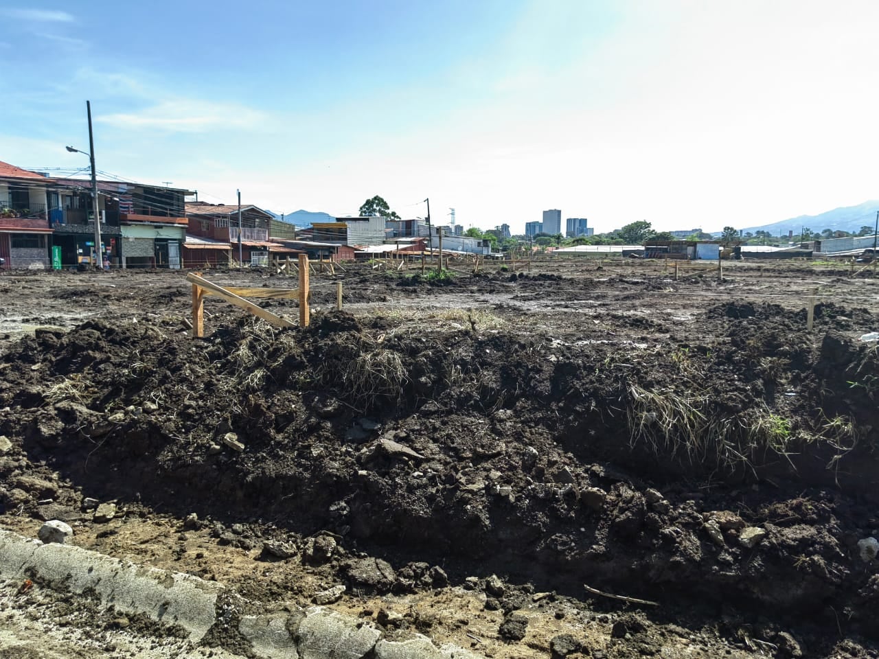 El pasado 25 de abril del 2022 la construcción de un pulmón verde, el nuevo Parque Corina Rodríguez 1986, en la urbanización Corina Rodríguez de San Felipe de Alajuelita