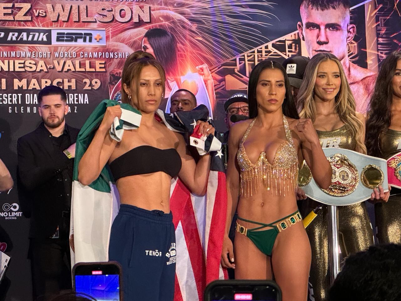 Pesaje previo pelea Yokasta Valle y Seniesa Estrada. Foto Sergio Alvarado.