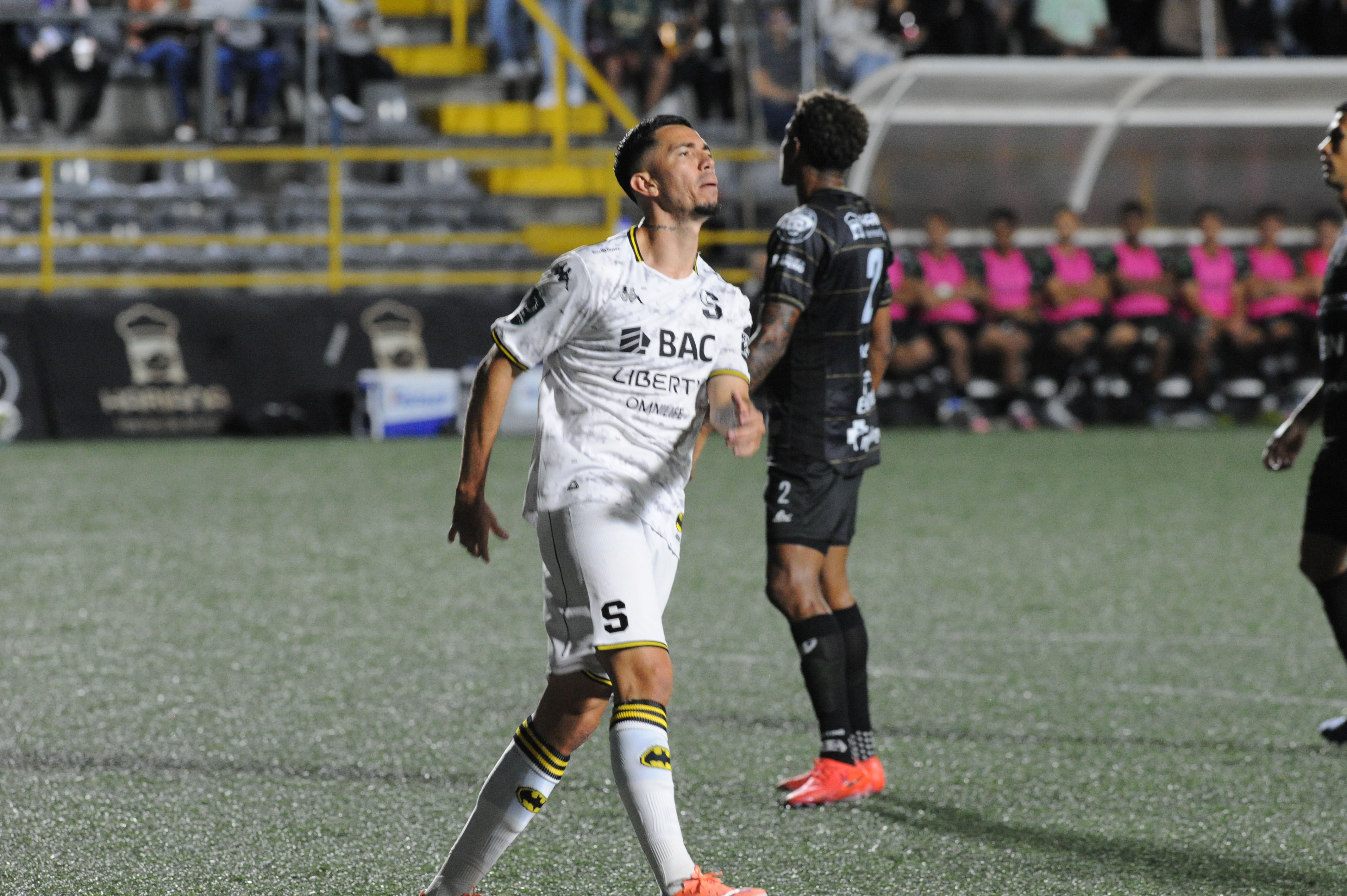 Sporting F.C vs Saprissa