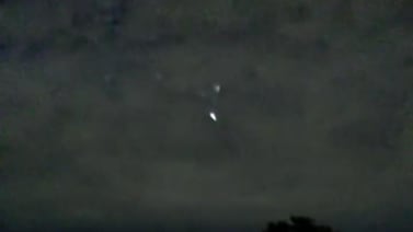 Video viral muestra extraño fenómeno en el cielo minutos antes de los temblores de esta madrugada