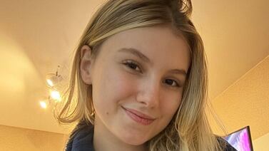 Influencer Isabel Veloso muere a los 19 años tras una larga lucha contra un cáncer