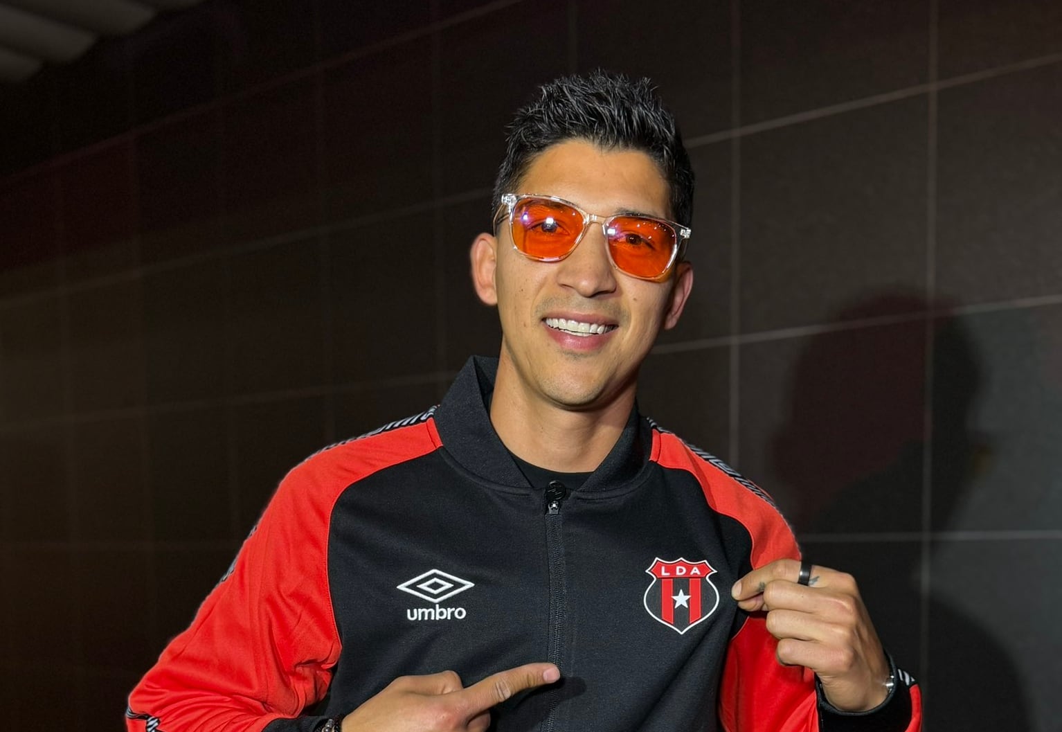 Ángel Zaldívar ya se encuentra en Costa Rica y de inmediato se integró a Liga Deportiva Alajuelense.