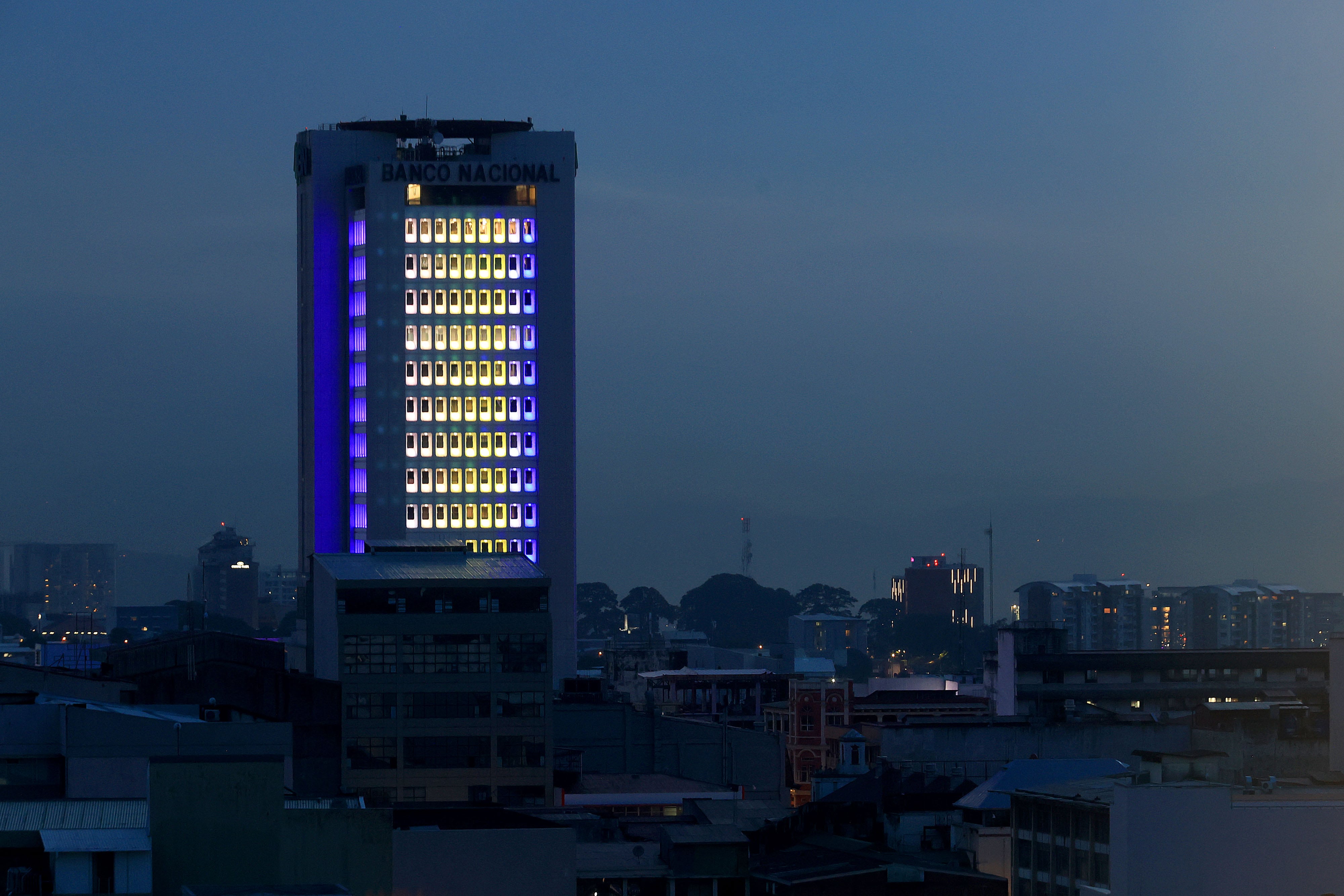 Banco Nacional, fachada