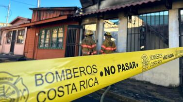 Muchacha vive milagro cuando se bañaba y ocurrió incendio en el apartamento que vive