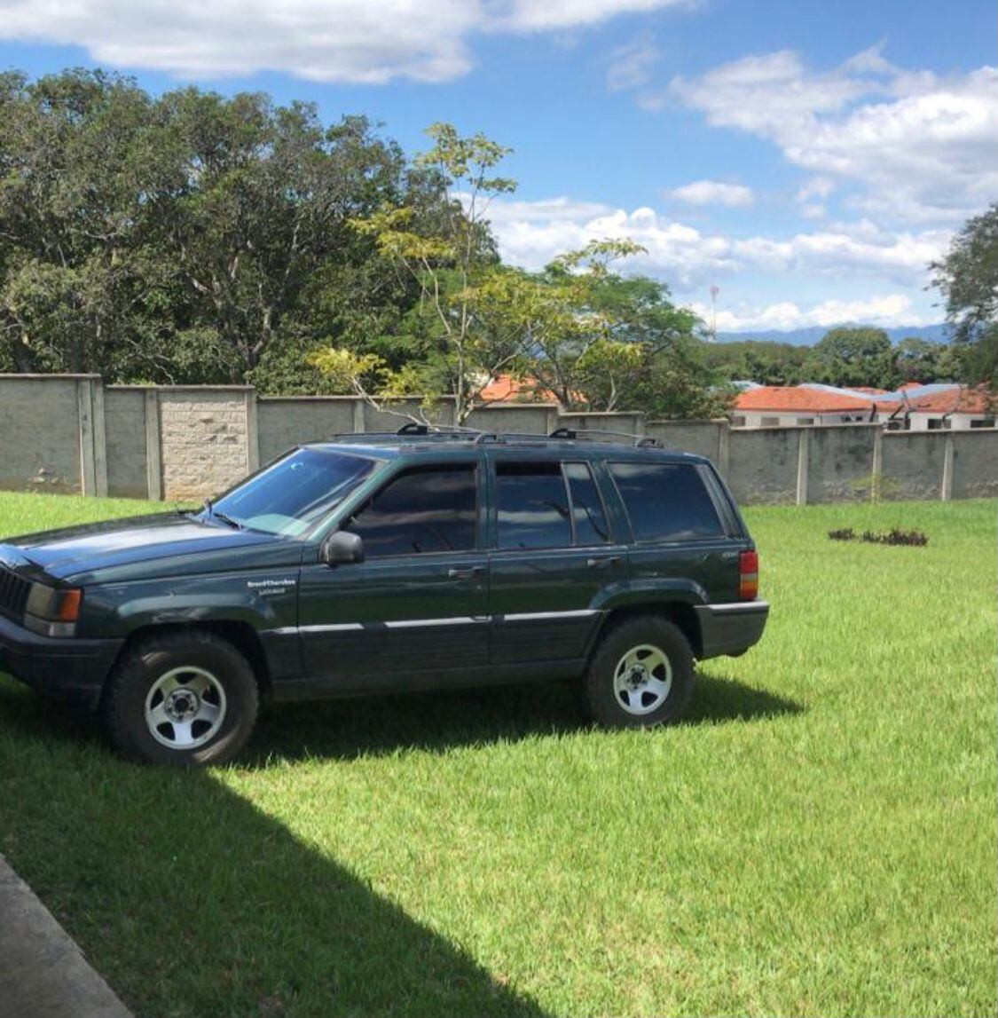 Roberto Morales, chuzo de la semana, jeep grand cherokee, 93