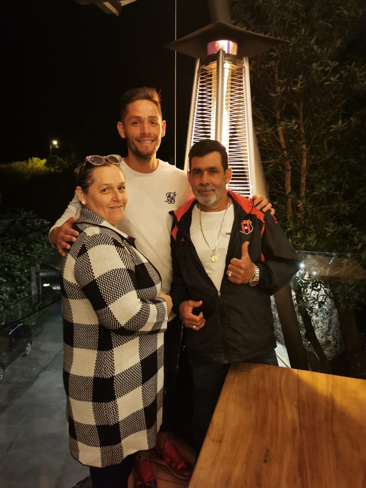 Familia de Jonathan Moya. Cortesía.