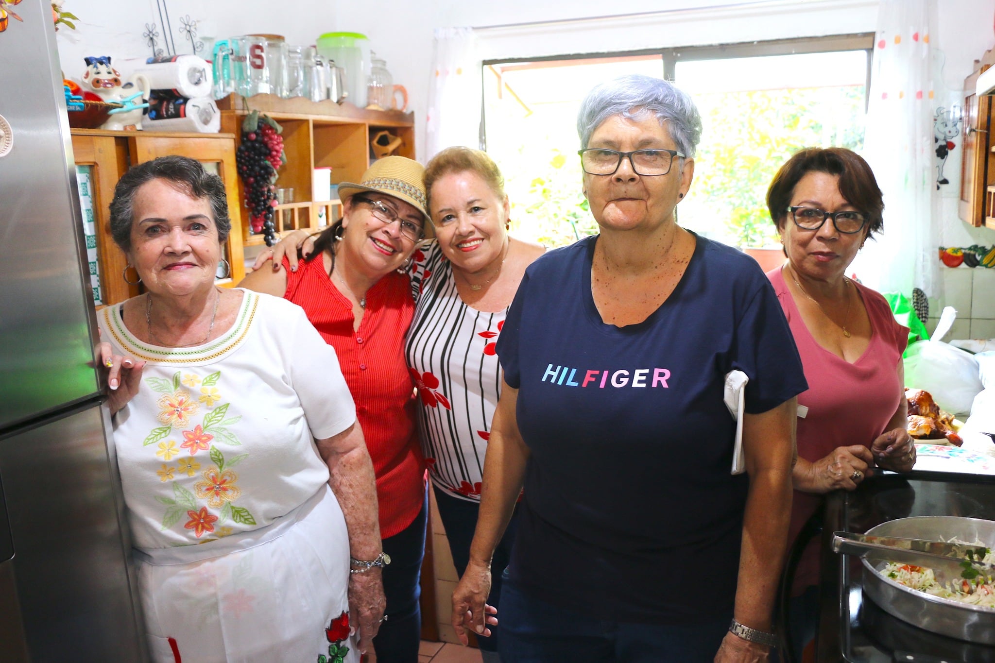 El 1 de noviembre de 1971 nacieron los parquímetros en San José y con ellos 13 mujeres oficiales que fueron conocidas como parquimetristas