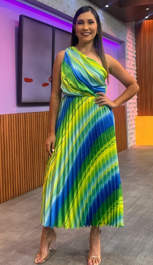 Ginnés Rodríguez, presentadora de Informe 11 Las Historias