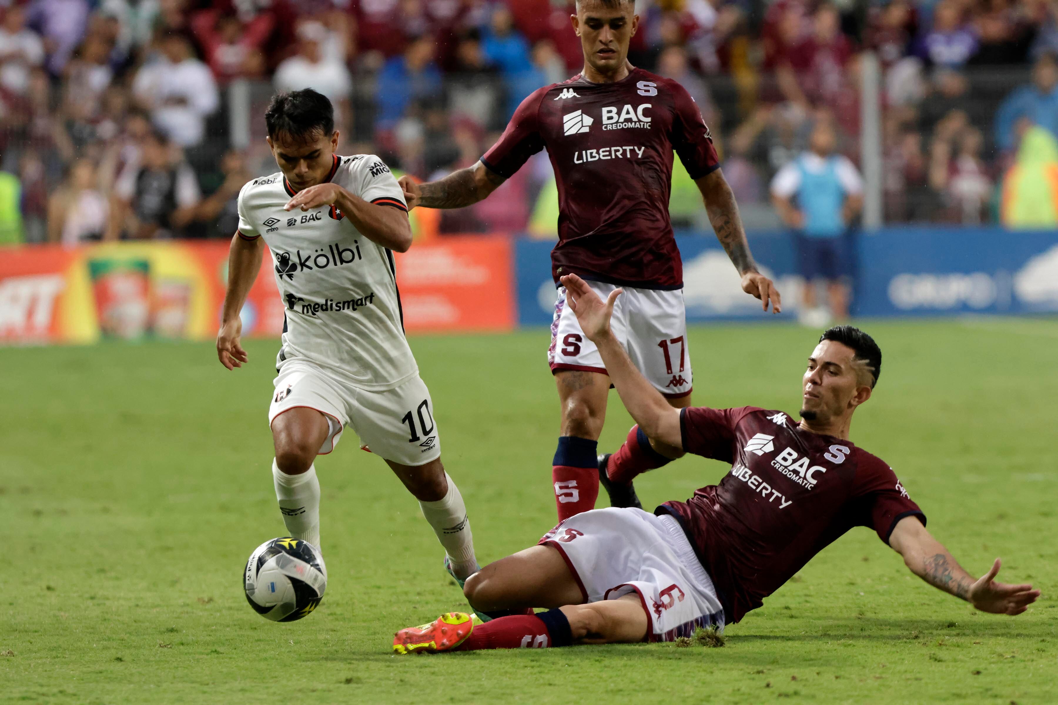 26/05/2024. Estadio Ricardo Saprissa Aymá, Tibás. Hora: 04:00 p.m. Final del del Torneo de Clausura 2024 entre el Deportivo Saprissa y Liga Deportiva Alajuelense (LDA), disputada en el Estadio Ricardo Saprissa Aymá, Tibás. Fotos: Mayela López
