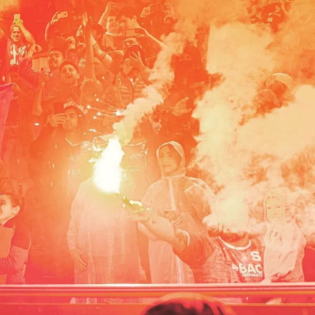 Los grupos de aficionados se organizan antes del inicio de cada campeonato. Cortesía.